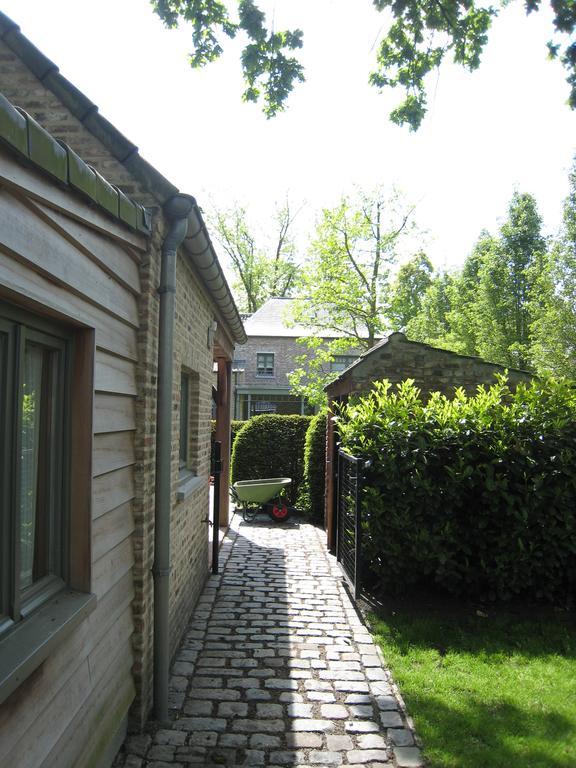 Under Oaks Hotel Westmalle Exterior photo