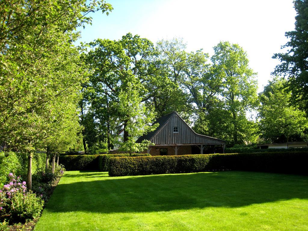 Under Oaks Hotel Westmalle Exterior photo